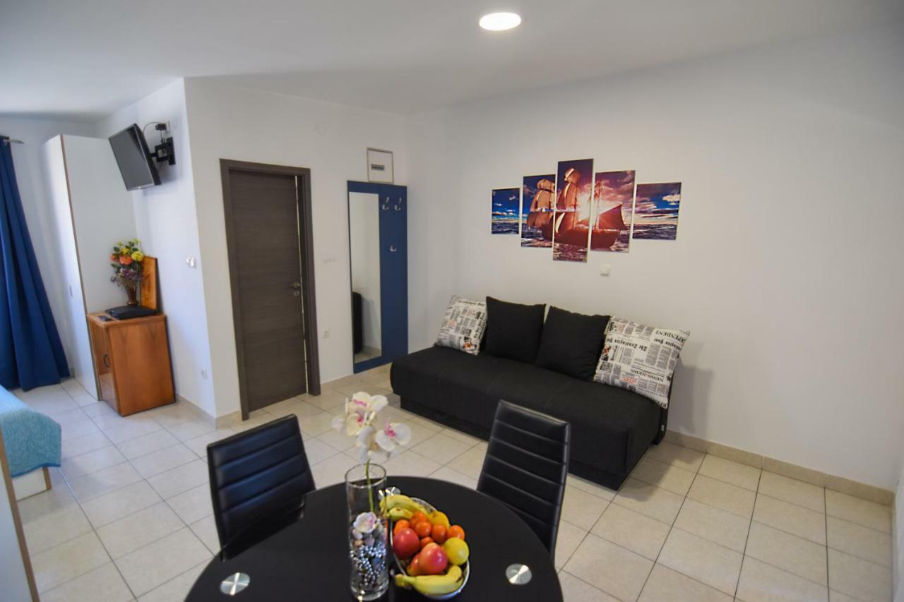 F-Holiday Apartment Zadar Eksteriør bilde