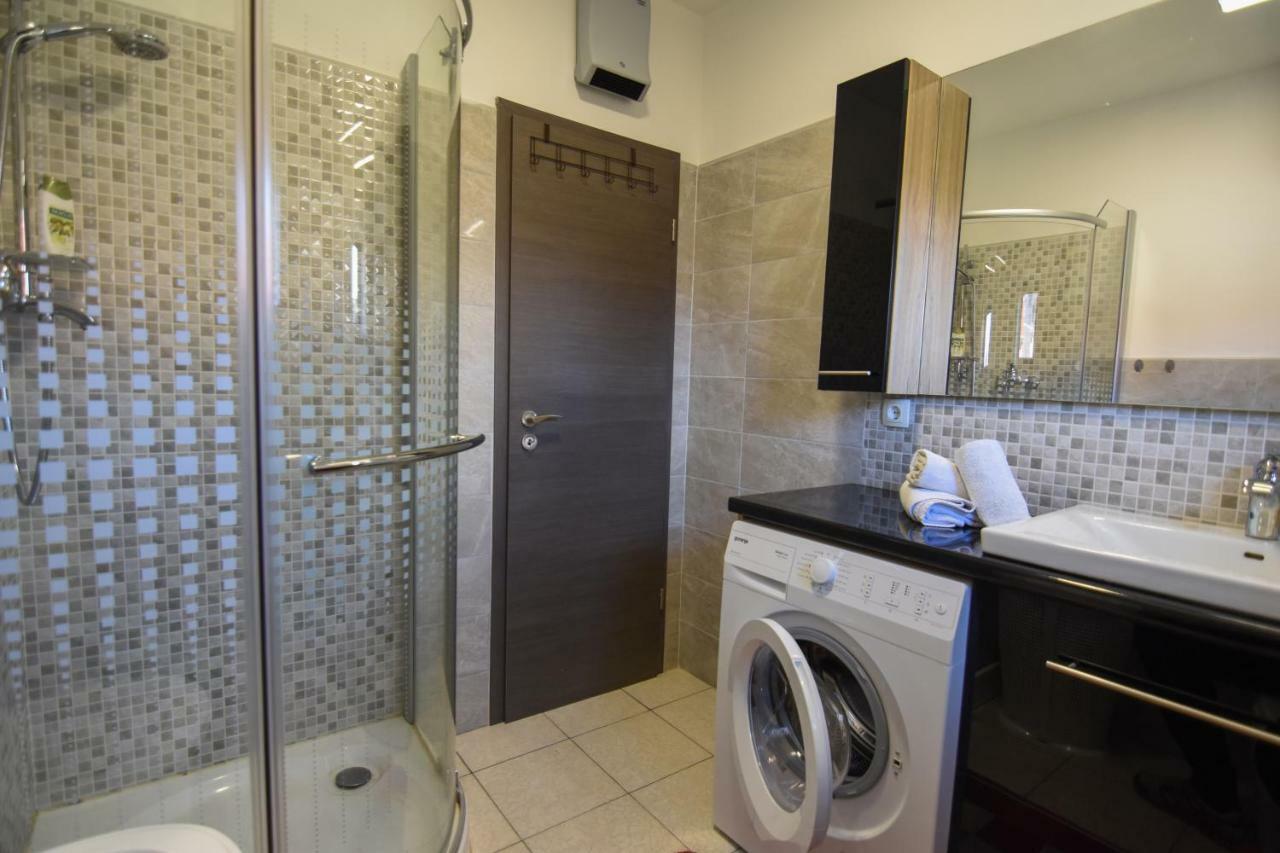 F-Holiday Apartment Zadar Eksteriør bilde
