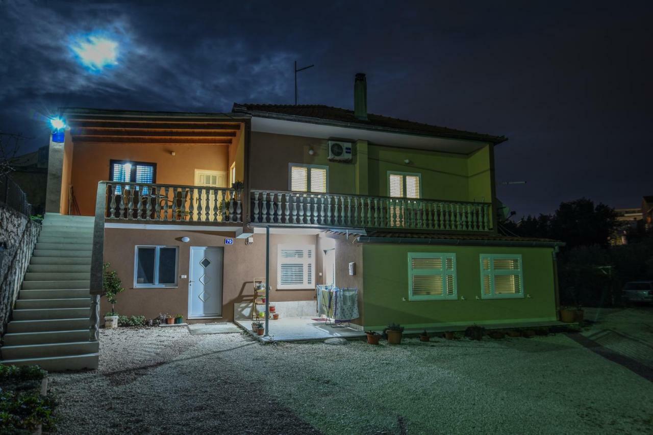F-Holiday Apartment Zadar Eksteriør bilde